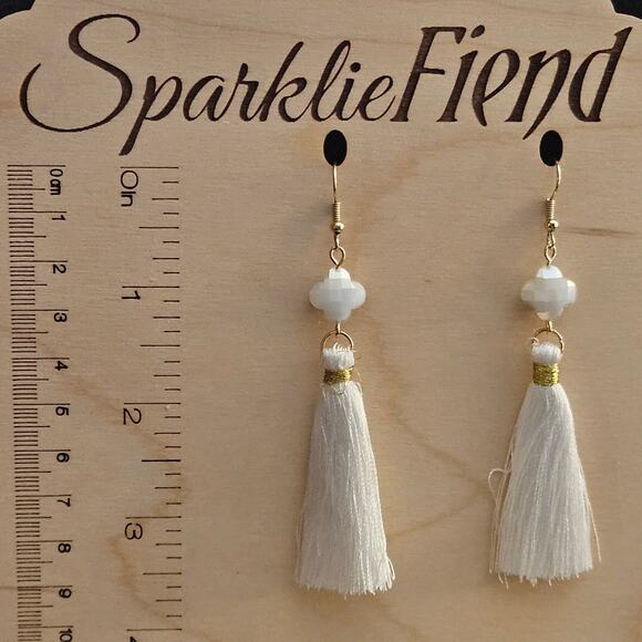 Milky white faceted glass crystal quatrefoil and tassel earrings - Picture 1 of 1